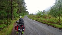 x  DSC06067  Eindelijk weer bomen gezien, vlak voor Torridon